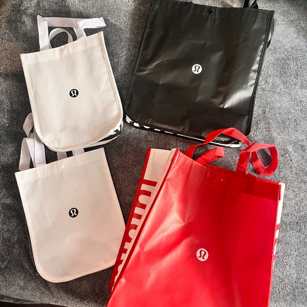 Lululemon reusable tote bags